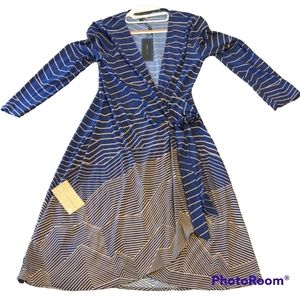 BCBG wrap dress size Medium. New with tags.